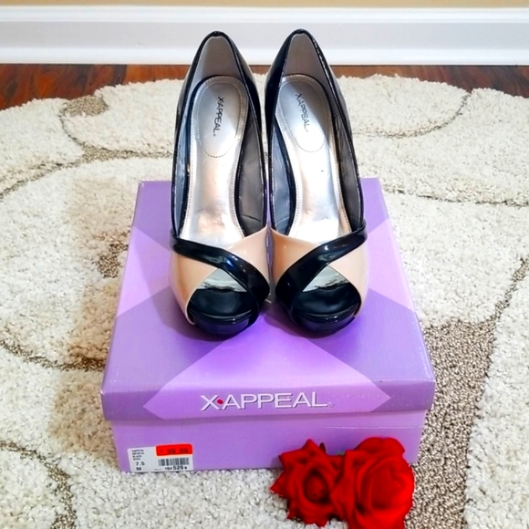 Black/nude retro style stiletto 7.5 - Picture 2 of 9